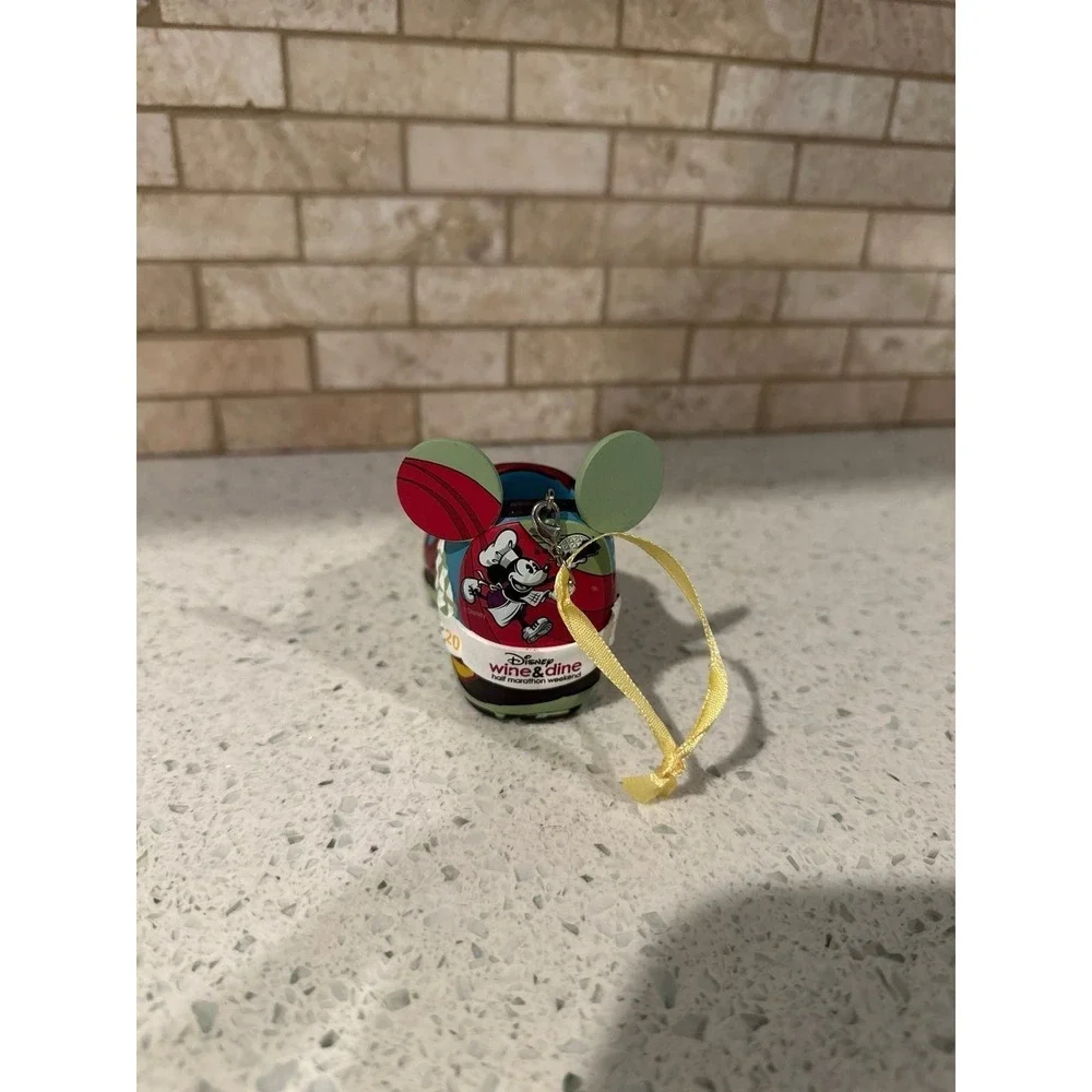runDisney 2017 Disney Wine & Dine Half Marathon Weekend‎ Shoe Ornament